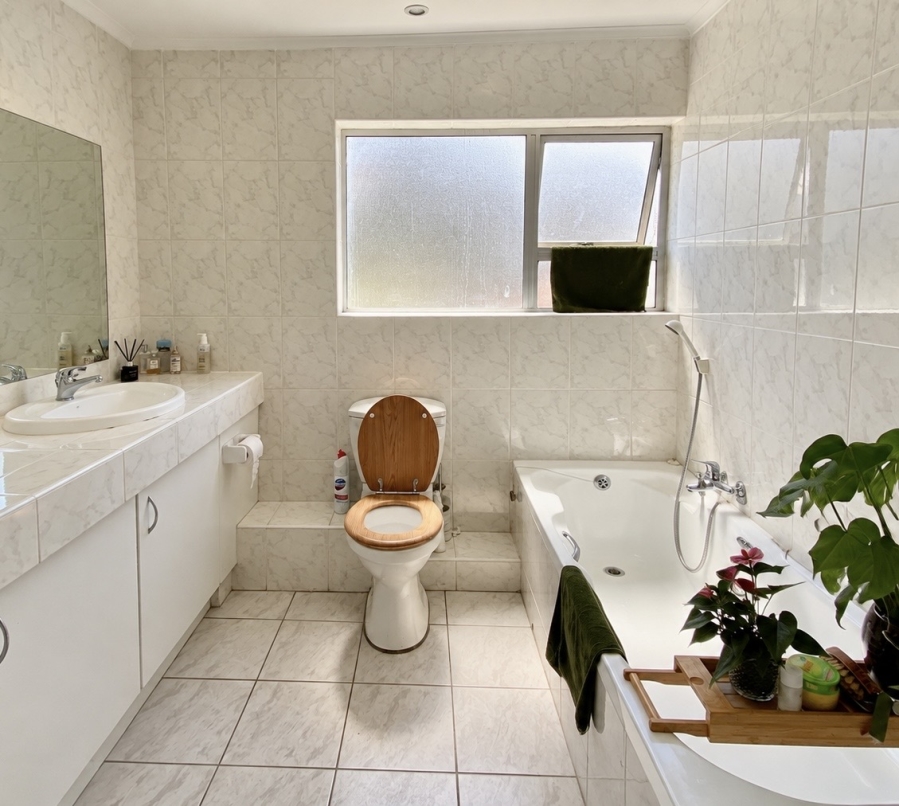 3 Bedroom Property for Sale in Door De Kraal Western Cape